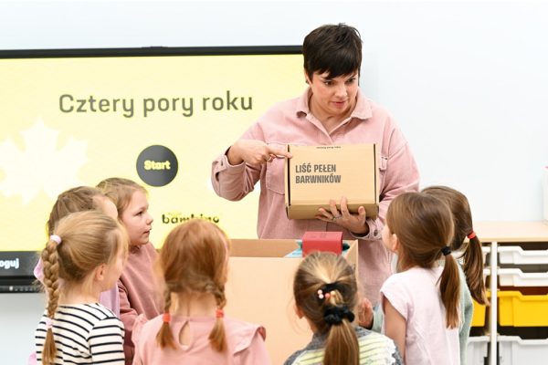 zestaw STEAM cztery pory roku cyfrowy uczen przedszkole